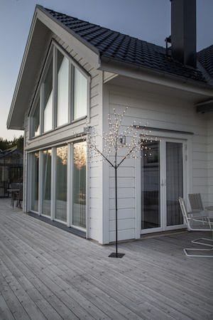 Albero Dekorationsträd belysning 250 cm - svart med vita ljuspunkter - Trädgård & spabad - Utemiljö - Altan & terrass - Altanbelysning