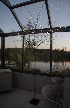 Albero Dekorationsträd belysning 250 cm - svart med vita ljuspunkter - Trädgård & spabad - Utemiljö - Altan & terrass - Altanbelysning