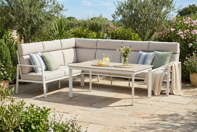 Ariany Lyx l-formad 6-sits hörnsoffa utomhus med hög rygg med beiga dynor och bord i aluminium - Beige - Trädgård & spabad - Utemiljö - Altan & terrass - Altanmöbler