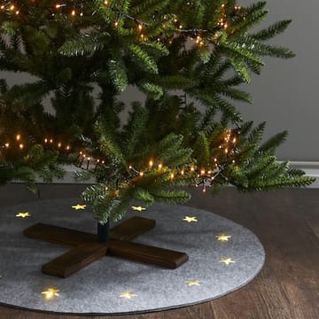 Arvika Plastgran 210 cm - Grön|Brun - Inredning - Julpynt & helgdekoration - Julpynt & juldekoration - Plastgran