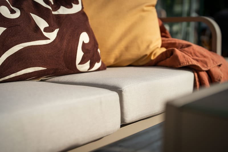 Soffa Hillerstorp Hånger - Sand - Trädgård & spabad - Utemiljö - Altan & terrass - Altanmöbler