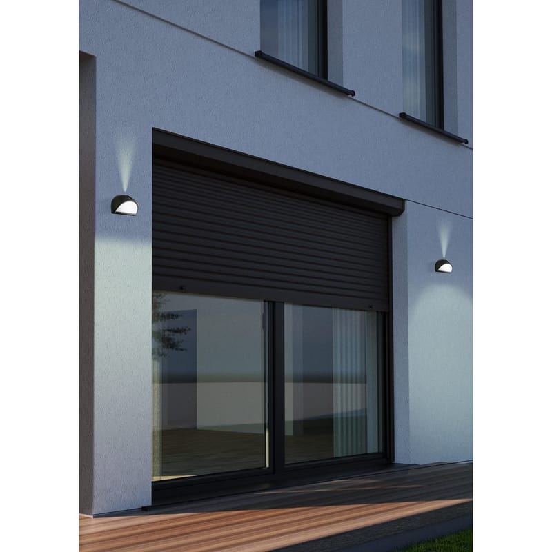 Utvändig vägglampa Onja - Svart - Trädgård & spabad - Utemiljö - Altan & terrass - Altanbelysning