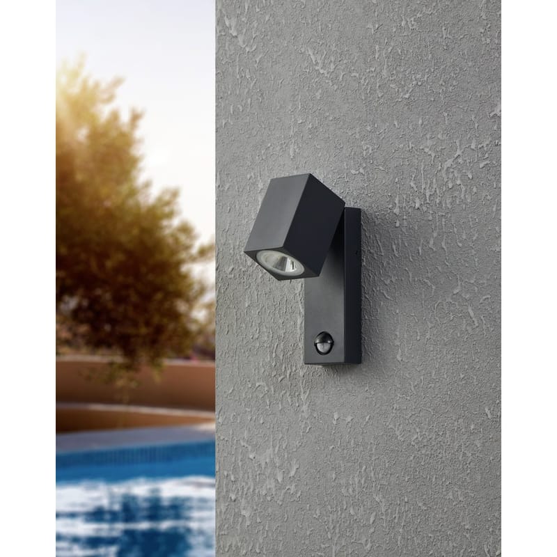 Utvändig vägglampa Sakeda med sensor - Antracit - Trädgård & spabad - Utemiljö - Entré - Entrébelysning
