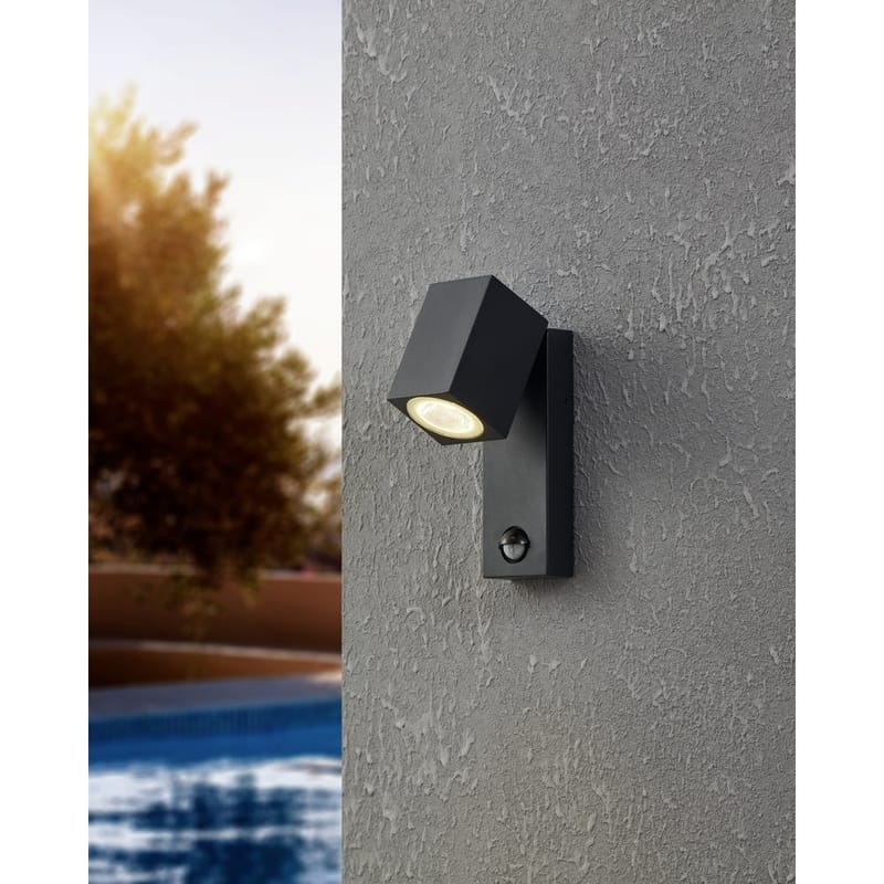 Utvändig vägglampa Sakeda med sensor - Antracit - Trädgård & spabad - Utemiljö - Entré - Entrébelysning