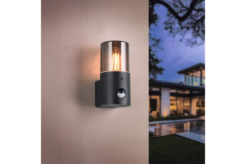 Vägglampa Hoosic - 1 lampa, Mattsvart, Med rörelsesensor - Trädgård & spabad - Utemiljö - Entré - Entrébelysning