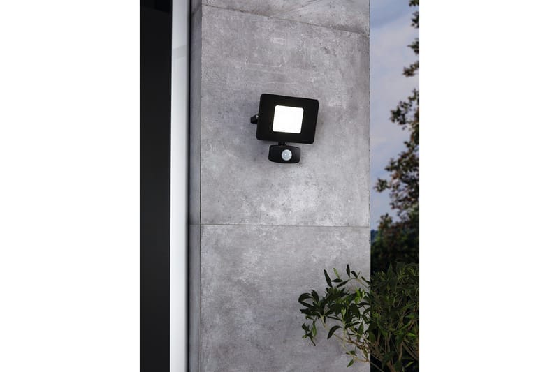 Väggstrålkastare Utebelysning Eglo Faedo 3 med Sensor 20W, Svart - Svart - Trädgård & spabad - Utemiljö - Entré - Entrébelysning