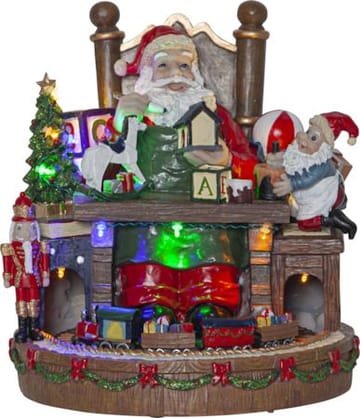 Juldekoration Merryville Tomte med Skrivbord 24x25 cm - Flerfärgad - Inredning - Julpynt & helgdekoration - Julpynt & juldekoration - Julängel & julfigur