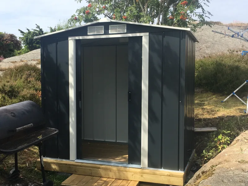 Förråd 8,4m² | Metallförråd med skjutdörrar & fundament | Svart, undefined