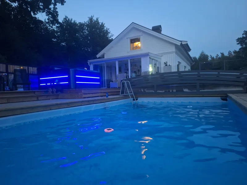 Pooltak 4x8m | Utan skenor | UV-skydd | Flexibel dörr - Mörkgrå/klarglas - Trädgård & spabad - Utomhusbad - Pool & spatillbehör - Poolskydd - Pooltak