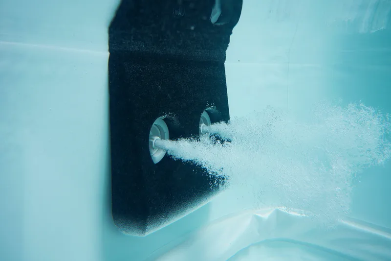 Spabad MSpa F-OS063W Oslo Frame 4 pers - Inklusive Startpaket Spabadsrengöring - Svart - Trädgård & spabad - Utomhusbad - Spabad - Utespa