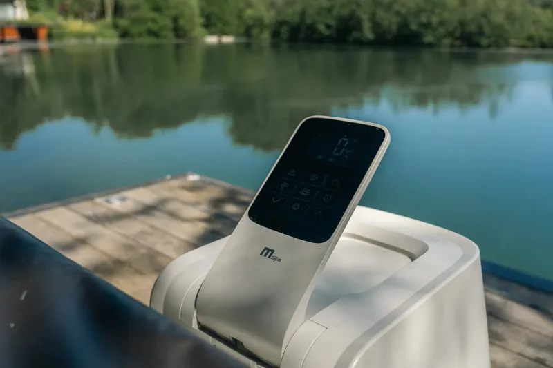 Spabad MSpa F-OS063W Oslo Frame 4 pers - Inklusive Startpaket Spabadsrengöring - Svart - Trädgård & spabad - Utomhusbad - Spabad - Utespa