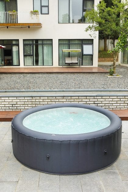 Spabad MSpa Rimba Urban för 8 personer - Inklusive Startpaket Spabadsrengöring - Trädgård & spabad - Utomhusbad - Spabad - Uppblåsbart spa