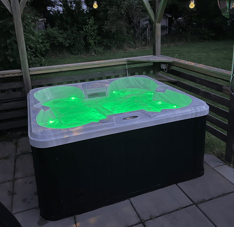 Spabad Yoruba |  4-personer |  Lyfco - Trädgård & spabad - Utomhusbad - Spabad - Utespa