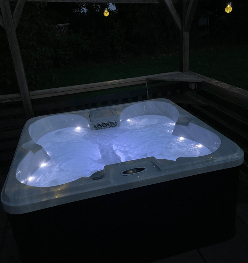 Spabad Yoruba |  4-personer |  Lyfco - Trädgård & spabad - Utomhusbad - Spabad - Utespa