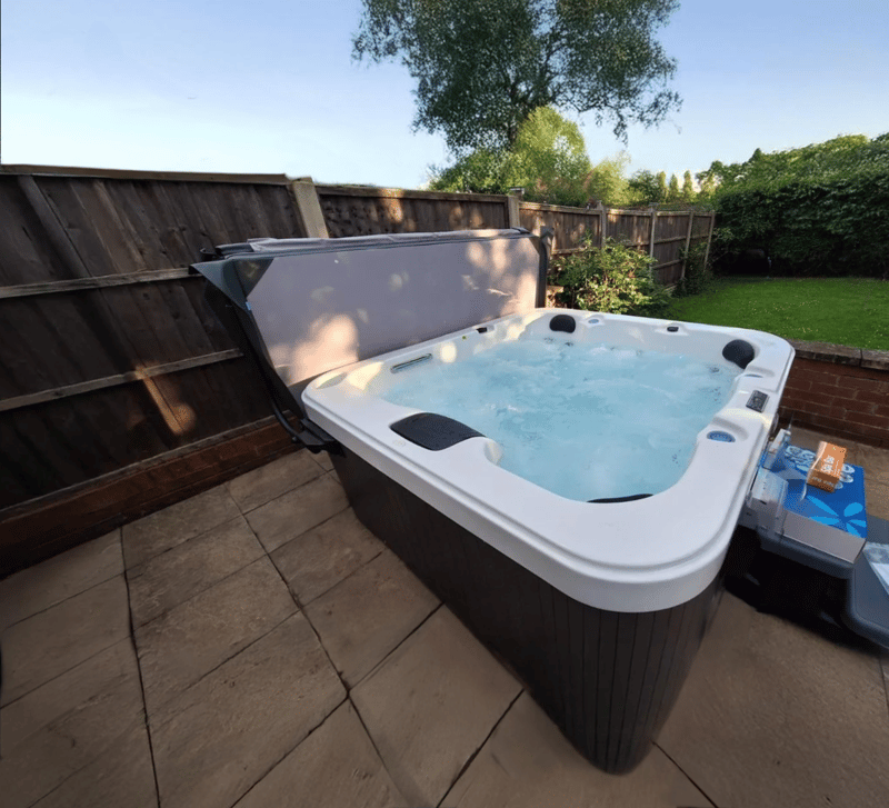 Spabad Zeus – Utespa för 6 personer | Balboa® & Lucite® | Lyfco - Trädgård & spabad - Utomhusbad - Spabad - Utespa