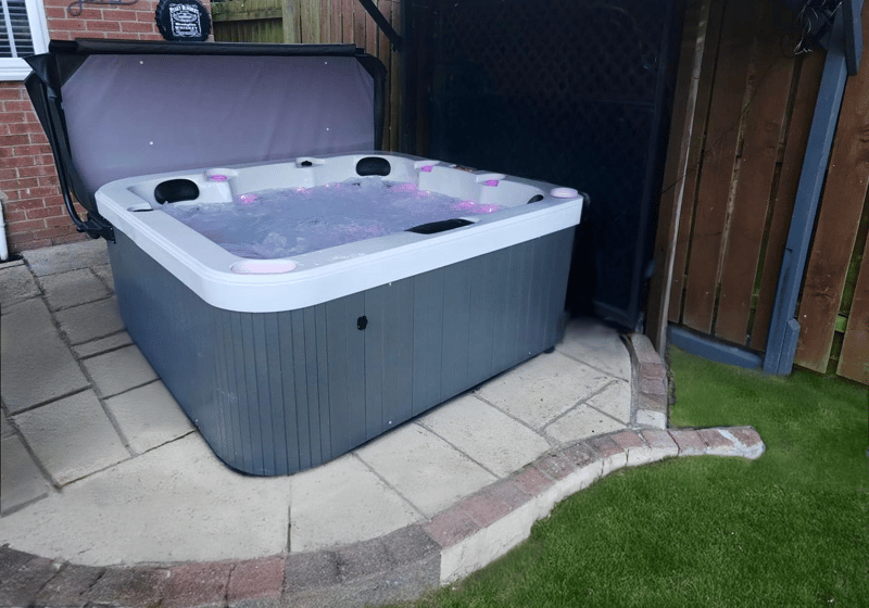 Spabad Zeus – Utespa för 6 personer | Balboa® & Lucite® | Lyfco - Trädgård & spabad - Utomhusbad - Spabad - Utespa