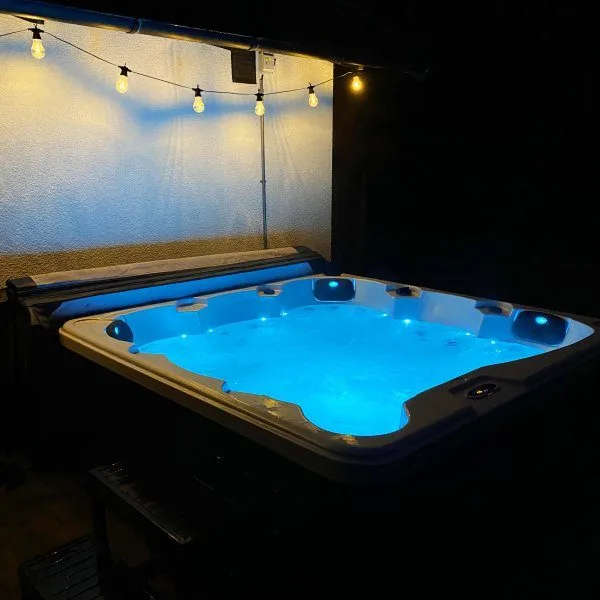 Spabad Poseidon– 5–6 personer | Lucite® akryl & Gecko® cirkulationspump | 2026, undefined