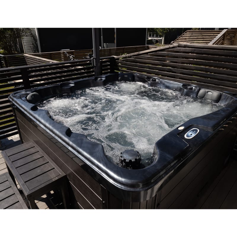 Spabad Poseidon Blackline – 5–6 personer | Lucite® akryl, Gecko® cirkulationspump & Balboa® system | 2026 - Trädgård & spabad - Utomhusbad - Spabad - Utespa