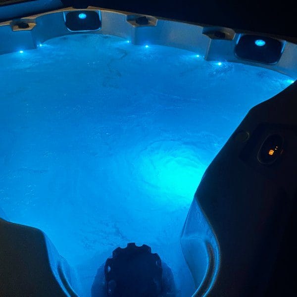 Spabad Poseidon– 5–6 personer | Lucite® akryl & Gecko® cirkulationspump | 2026 - Trädgård & spabad - Utomhusbad - Spabad - Utespa