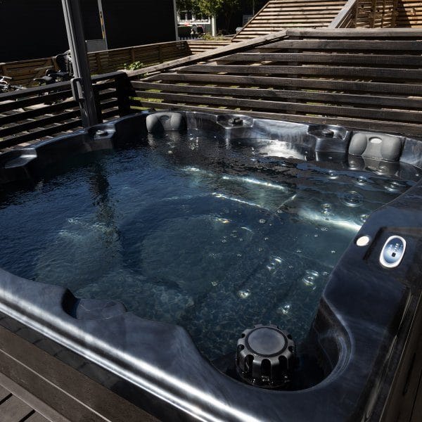 Spabad Poseidon Blackline – 5–6 personer | Lucite® akryl, Gecko® cirkulationspump & Balboa® system | 2026 - Trädgård & spabad - Utomhusbad - Spabad - Utespa