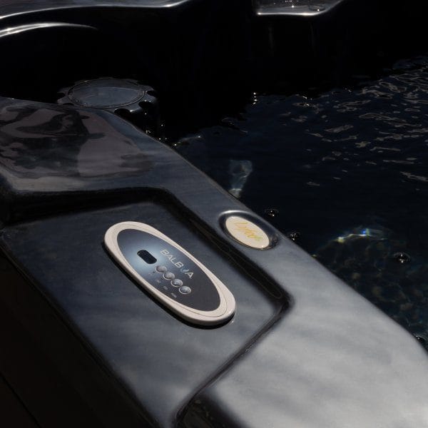 Spabad Poseidon Blackline – 5–6 personer | Lucite® akryl, Gecko® cirkulationspump & Balboa® system | 2026 - Trädgård & spabad - Utomhusbad - Spabad - Utespa