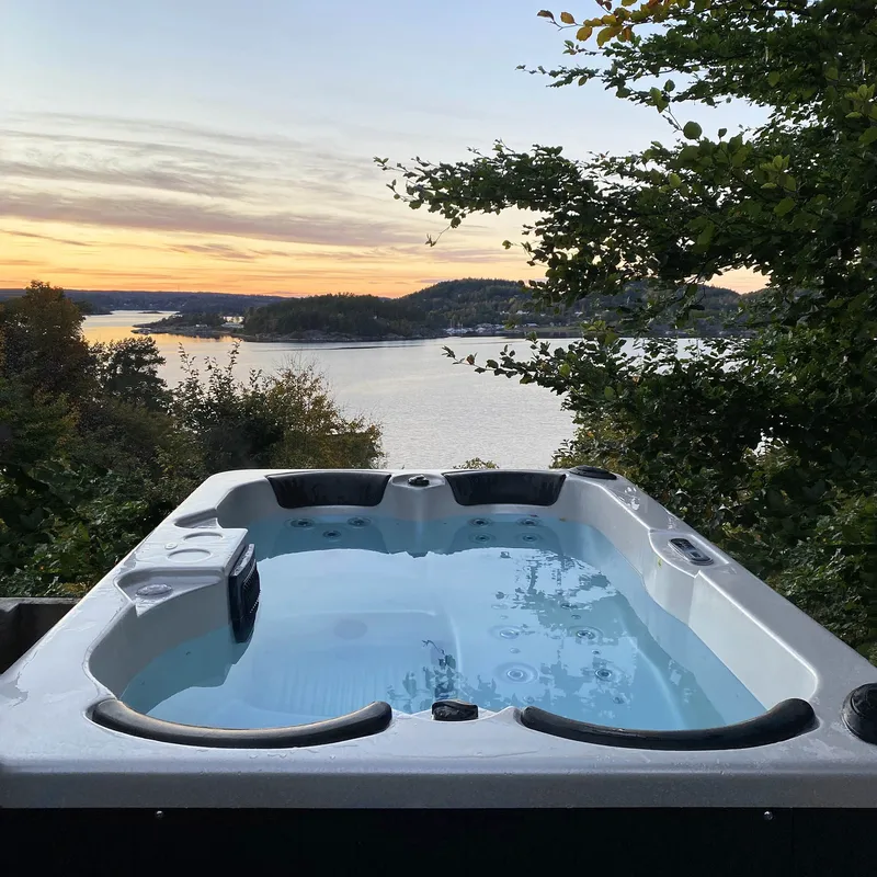 Spabad Relaxio - 4 personer | Lyfco - Trädgård & spabad - Utomhusbad - Spabad - Utespa