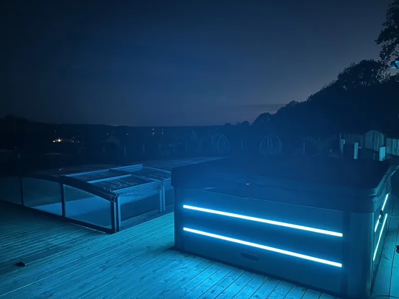 Spabad Vivid Dreams WiFi - 5-6 personer | Black edition | Lyfco - Trädgård & spabad - Utomhusbad - Spabad - Utespa