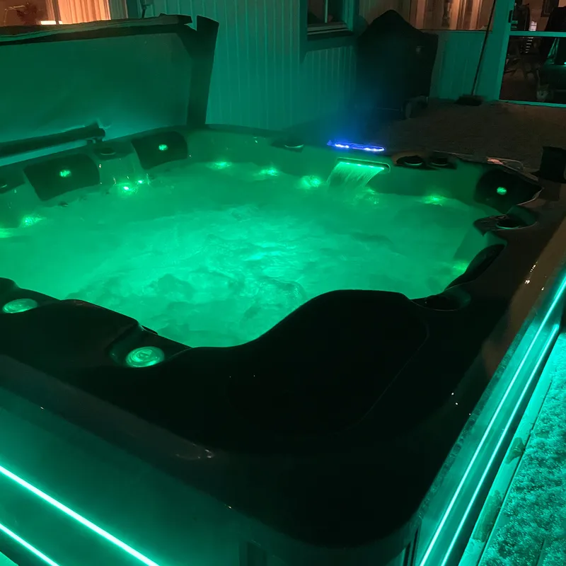 Spabad Vivid Dreams WiFi - 5-6 personer | Lyfco - Trädgård & spabad - Utomhusbad - Spabad - Utespa