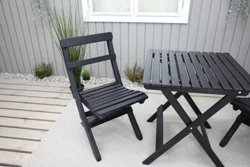 Wilma Caféset 65x65 cm + 2 Utestolar Grå/Vit - Baltic Garden - Utemöbler - Balkong - Balkongmöbler - Balkonggrupp & balkongset
