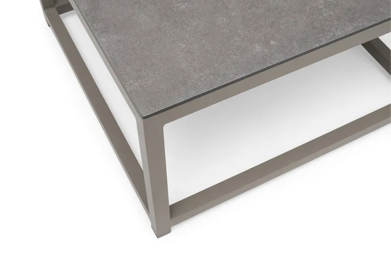 Soffbord Utomhus Hillerstorp Jet Set 70 x 70 cm Beige - Beige - Utemöbler - Balkong - Balkongmöbler - Balkongbord