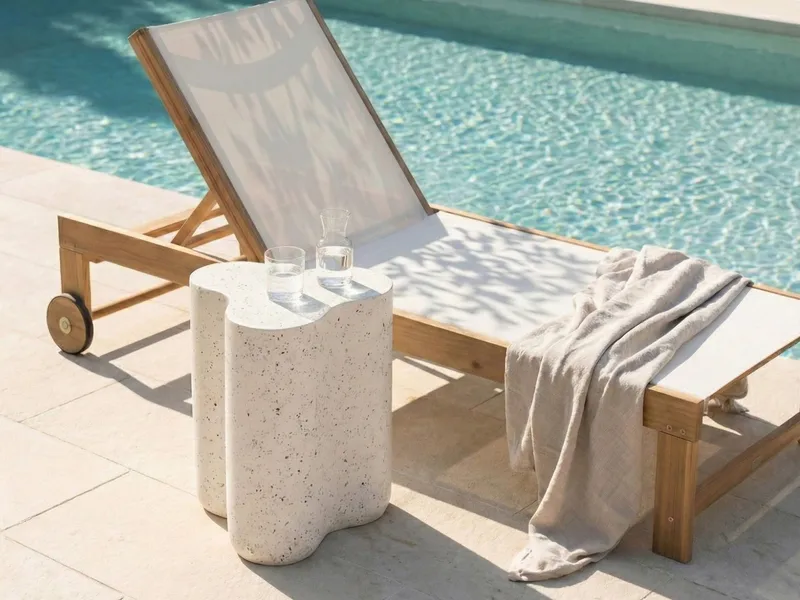 Sidobord utomhus Tellaro 32x37 cm Terrazzoeffekt - Vit - Utemöbler - Balkong - Balkongmöbler - Balkongbord