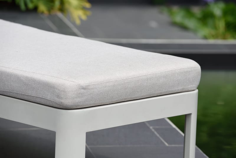 Utomhusset Portals solstol + C-shape sidobord - beige/trä - Utemöbler - Utestol & trädgårdsstol - Solstolar