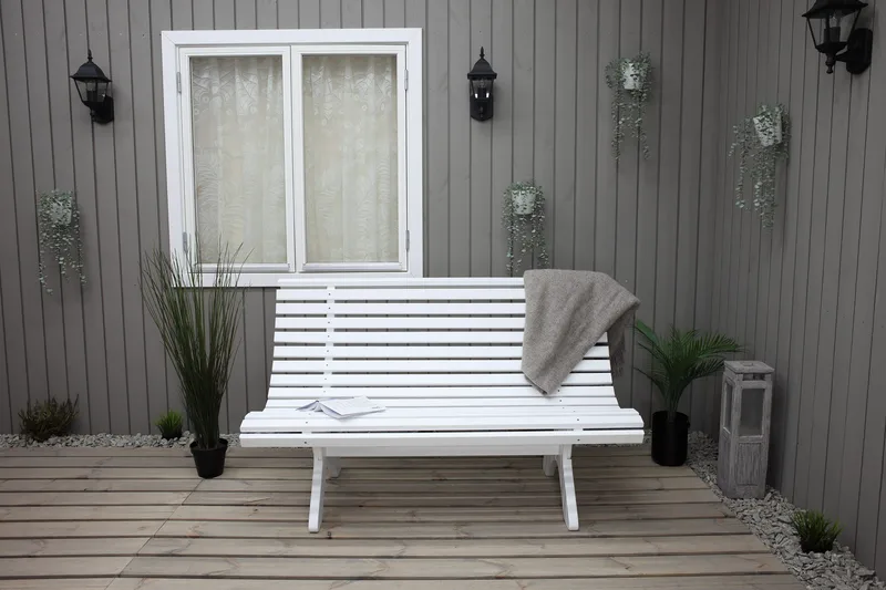 Norvald Trädgårdsbänk 140 cm - Vit - Utemöbler - Loungemöbler - Loungesoffa