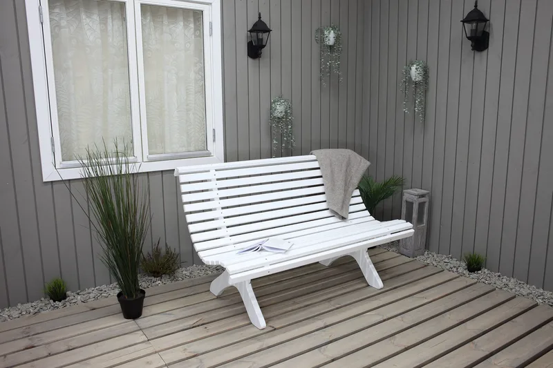 Norvald Trädgårdsbänk 140 cm - Vit - Utemöbler - Loungemöbler - Loungesoffa