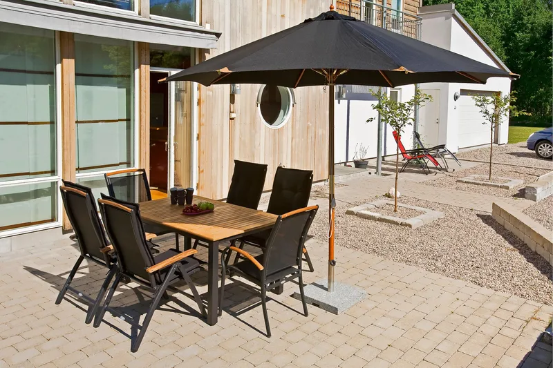 Hillerstorp Lyxparasoll trä 335 cm - Svart - Utemöbler - Solskydd - Parasoll - Baliparasoll