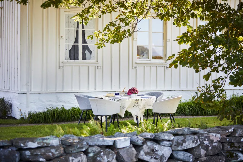 Hillerstorp Oxhult Utebord Ø145 cm Svart - Svart - Utemöbler - Utebord & trädgårdsbord - Matbord utomhus