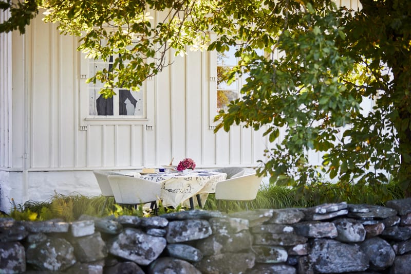 Hillerstorp Oxhult Utebord Ø145 cm Svart - Svart - Utemöbler - Utebord & trädgårdsbord - Matbord utomhus