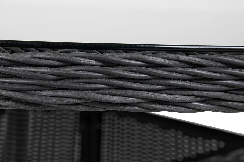 Marcus Stort Runt Matbord Utomhus 140 cm – Utebord i konstrotting med glasskiva för Uteplats och Trädgård - Svart - Utemöbler - Utebord & trädgårdsbord - Matbord utomhus