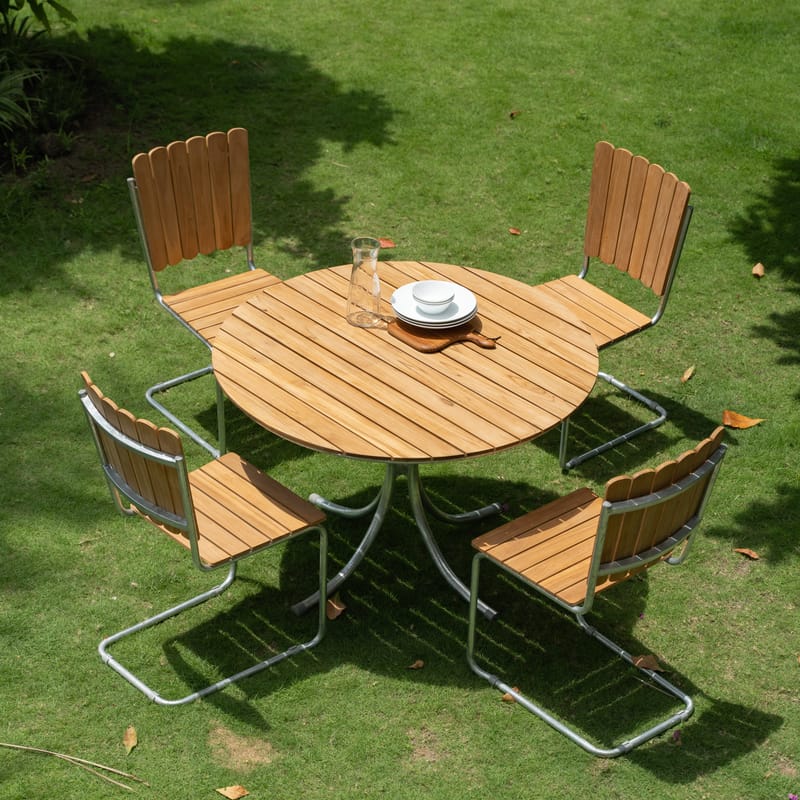 Teakbord Ø110 cm - Möllan - Teak / Galvaniserat stål - Utemöbler - Utebord & trädgårdsbord - Matbord utomhus