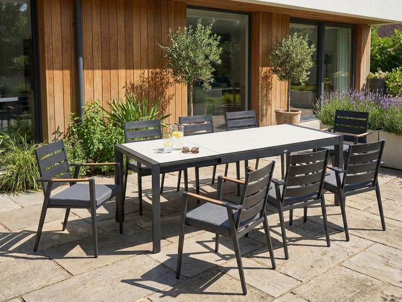 Utdragbart Matbord utomhus Binasco 160/220 cm - Beige/Svart - Utemöbler - Utebord & trädgårdsbord - Matbord utomhus