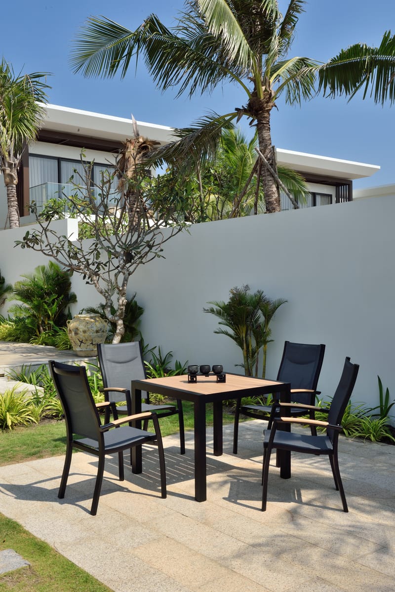 Utomhusbord Panama 90 cm - trä/svart - Utemöbler - Utebord & trädgårdsbord - Matbord utomhus