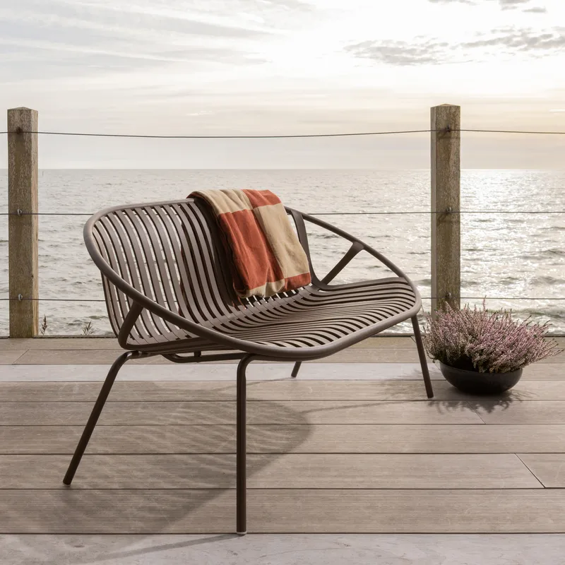 Bänk Bruce 134 cm Utomhus - Lila/Brun - Utemöbler - Utesoffa - Trädgårdsbänk & utebänk