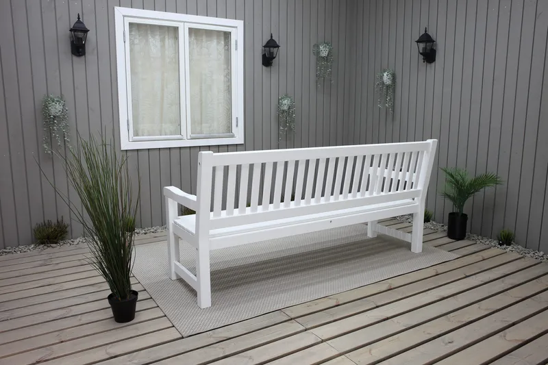 Rimforsa Trädgårdssoffa - Vitlaserad Furu - Utemöbler - Utesoffa - Trädgårdssoffa