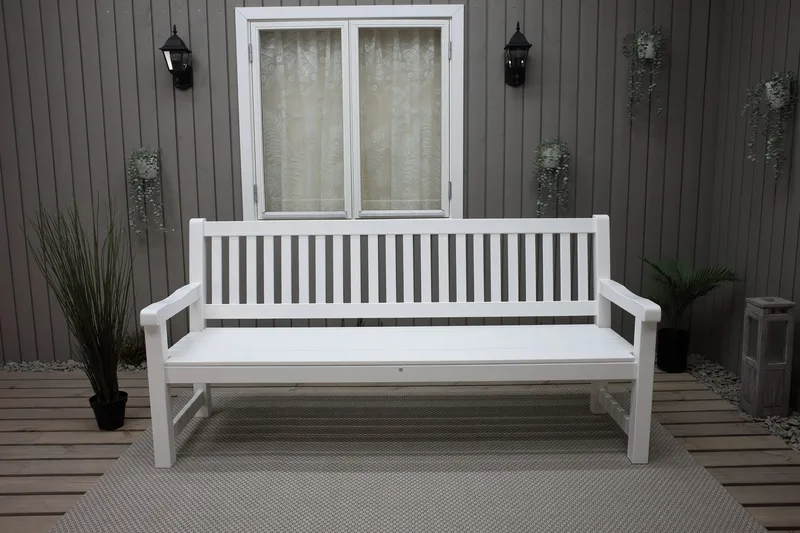 Rimforsa Trädgårdssoffa - Vitlaserad Furu - Utemöbler - Utesoffa - Trädgårdssoffa