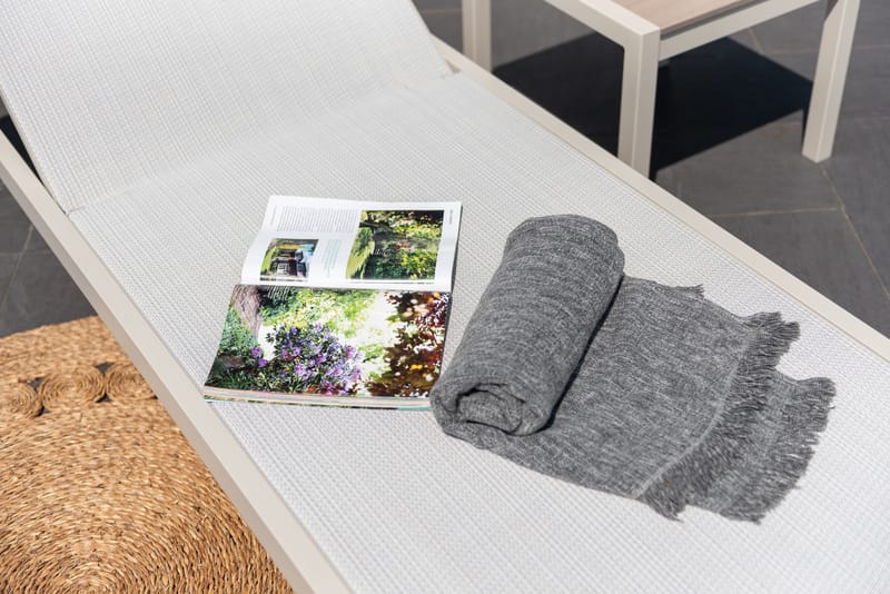 Solsäng för utomhusbruk Urbanite solsäng med hjul - grå - Utemöbler - Utestol & trädgårdsstol - Solsäng & Solvagnar