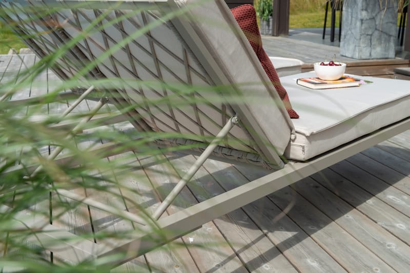 Solsäng Hillerstorp Jet Set - Beige - Utemöbler - Utestol & trädgårdsstol - Solsäng & Solvagnar