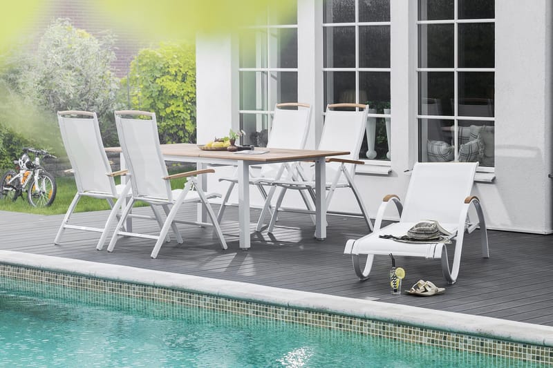 Nydala Solsäng Vit/Teak - Hillerstorp - Utemöbler - Utestol & trädgårdsstol - Solsäng & Solvagnar