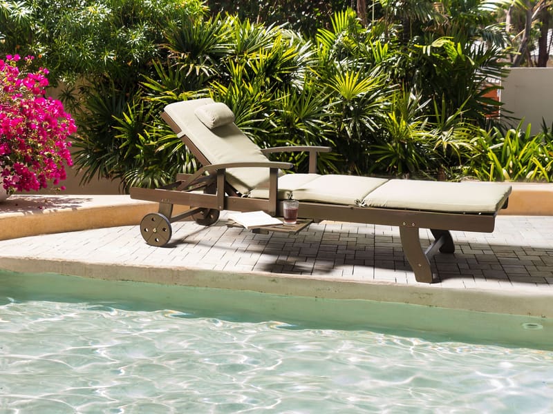 Solstol utomhus med Dyna Amantea Premium II Akaciaträ - Taupe - Utemöbler - Utestol & trädgårdsstol - Solsäng & Solvagnar