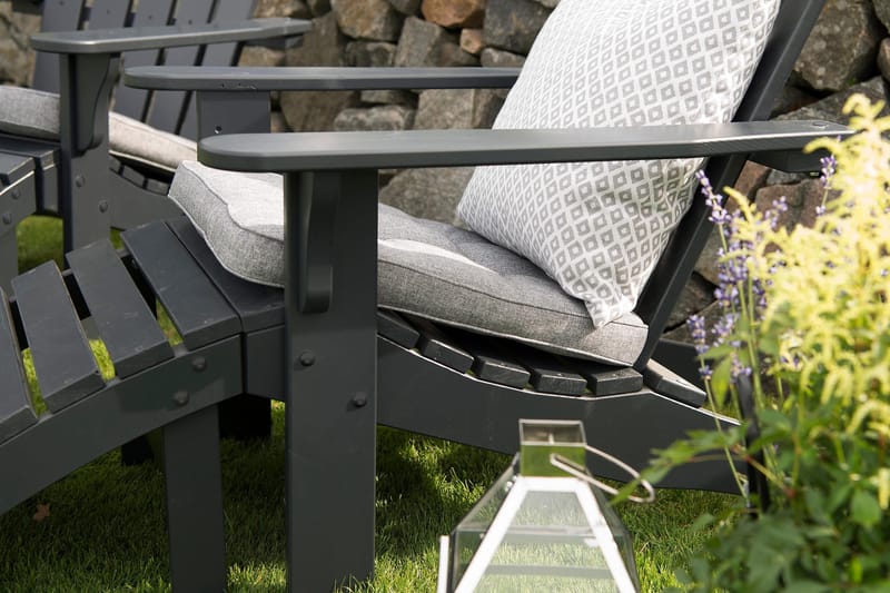 Tennessee Däckstol med Fotstöd Orkangrå - Hillerstorp - Utemöbler - Utestol & trädgårdsstol - Solstolar - Däckstol