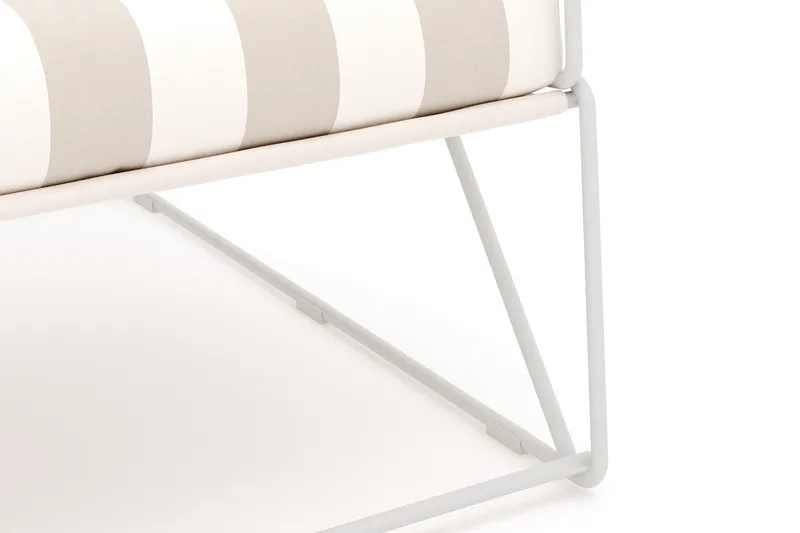 Usteryd loungefåtölj utomhus i järn med vattenavisande randig dyna - Beige / Vit - Utemöbler - Utestol & trädgårdsstol - Utefåtölj & loungefåtölj